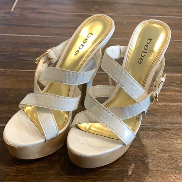 👠 Bebe White Slip-On Heels - 5” Heel - Great Used Condition - Picture 1 of 6